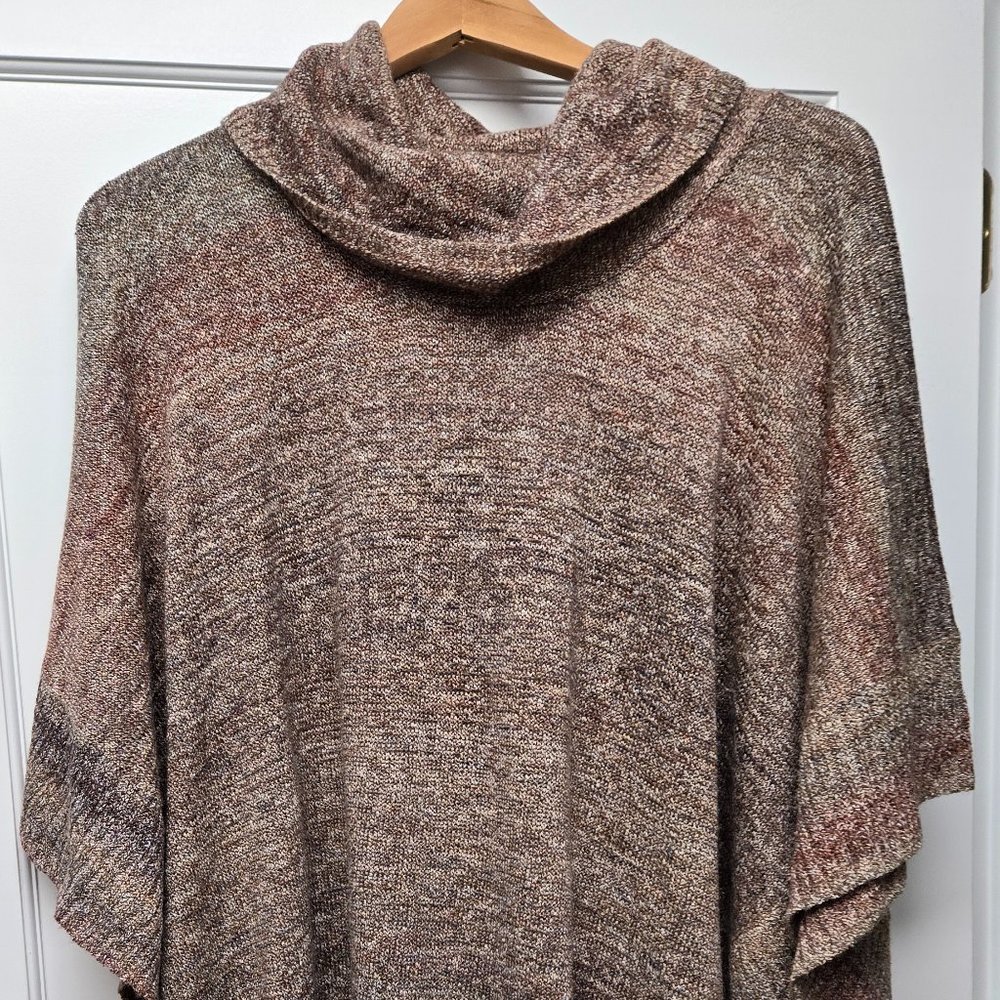 Leo & Nicole knit blend cape, Large, NWT
